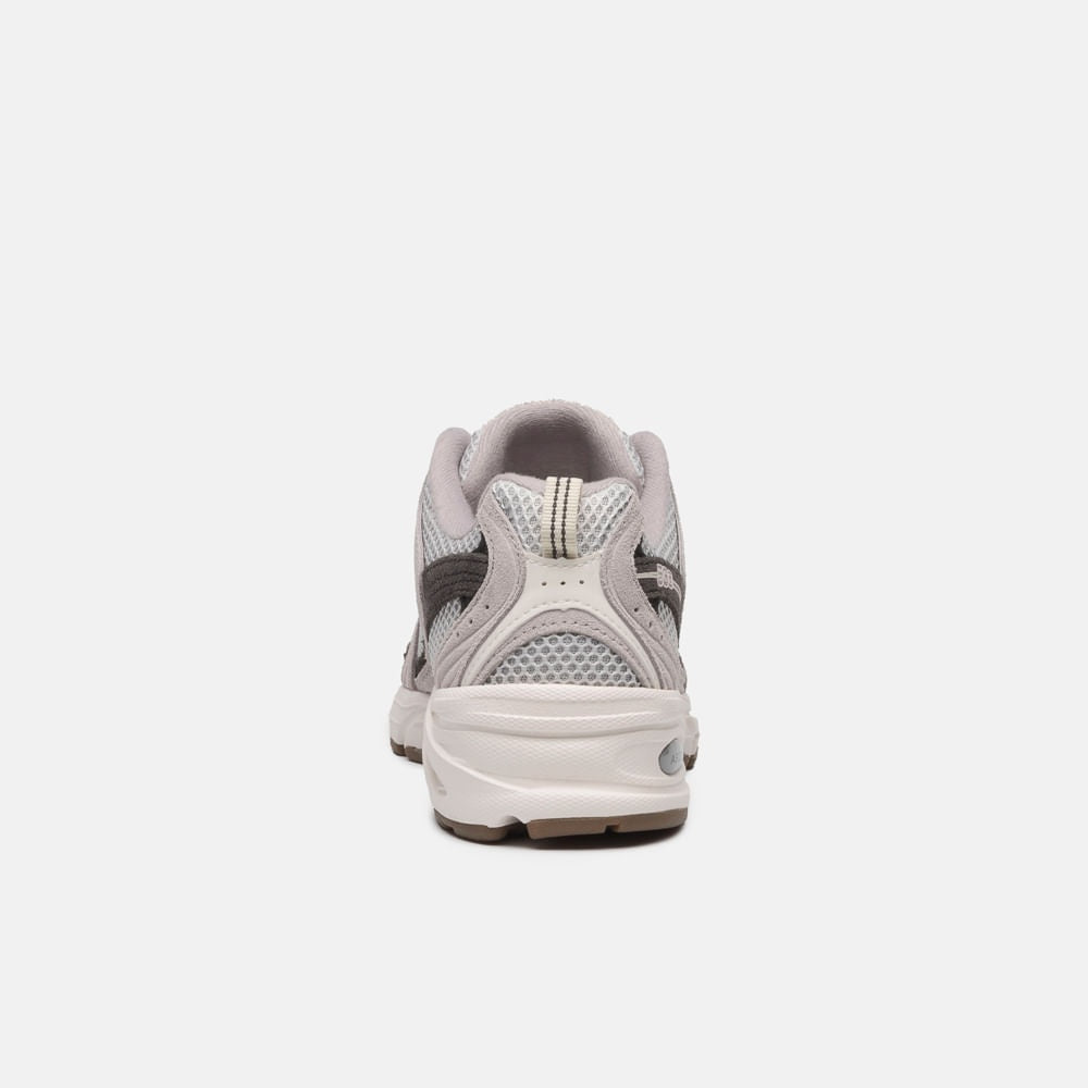 Tênis New Balance 530 Unissex — Cinza Claro / Bege Claro — imagem 6