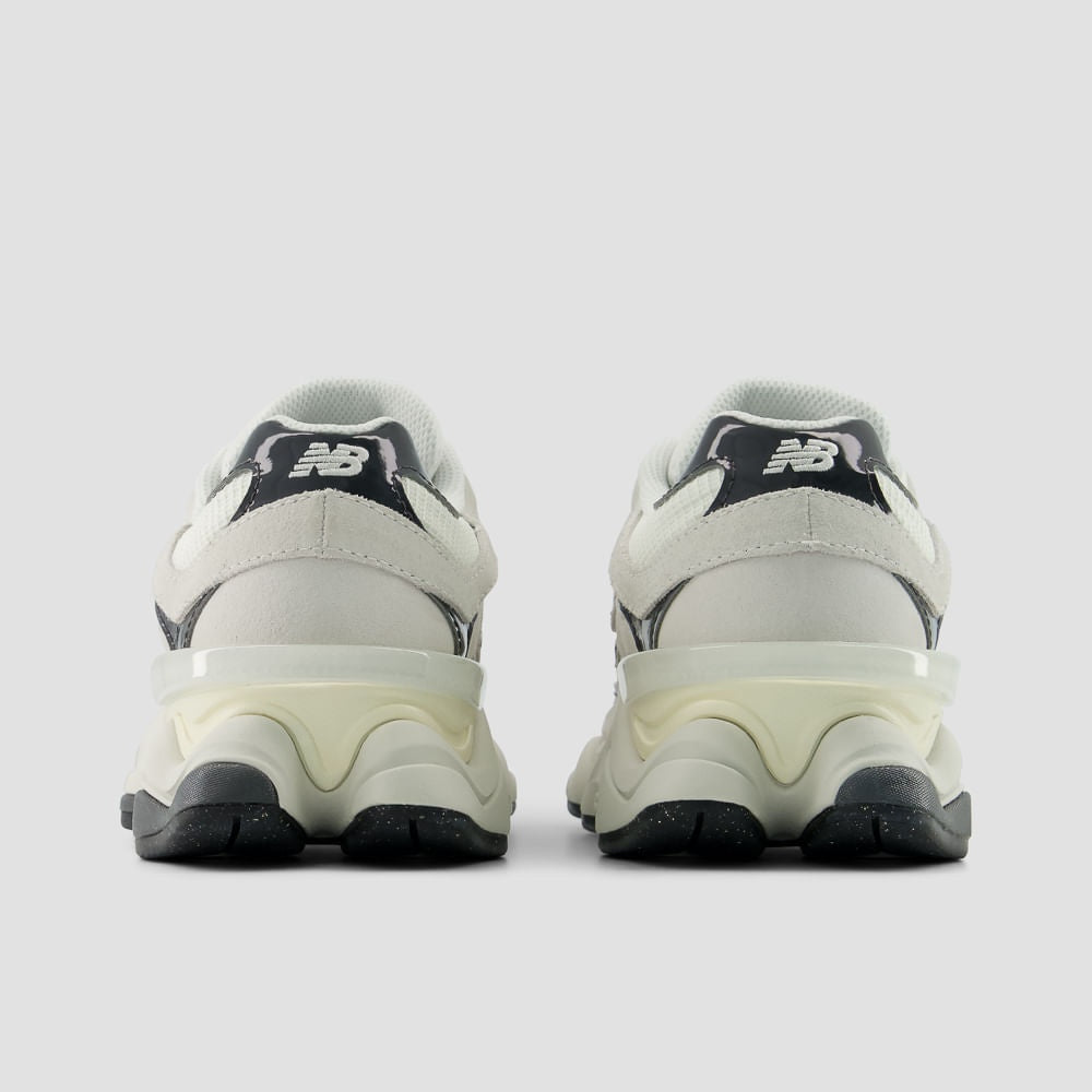 Tênis New Balance 9060 Unissex — Branco Off / Bege Claro — imagem 6