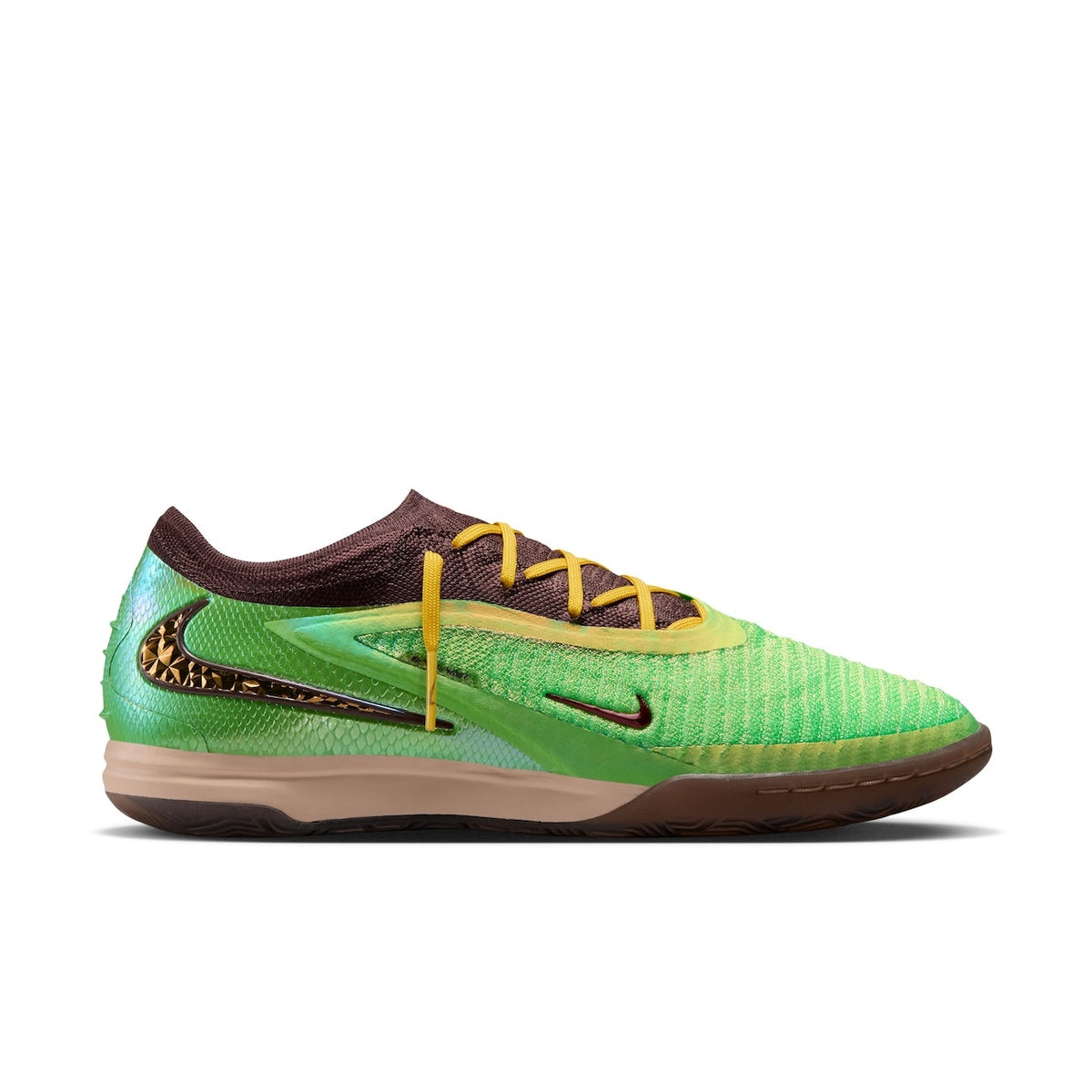 Chuteira Nike Phantom 6 Low Indoor x Cactus Jack — Earth / Metallic Gold — imagem 3