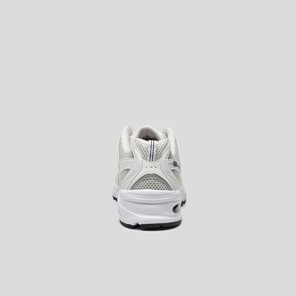 Tênis New Balance 530 Unissex — Branco / Prata — imagem 6