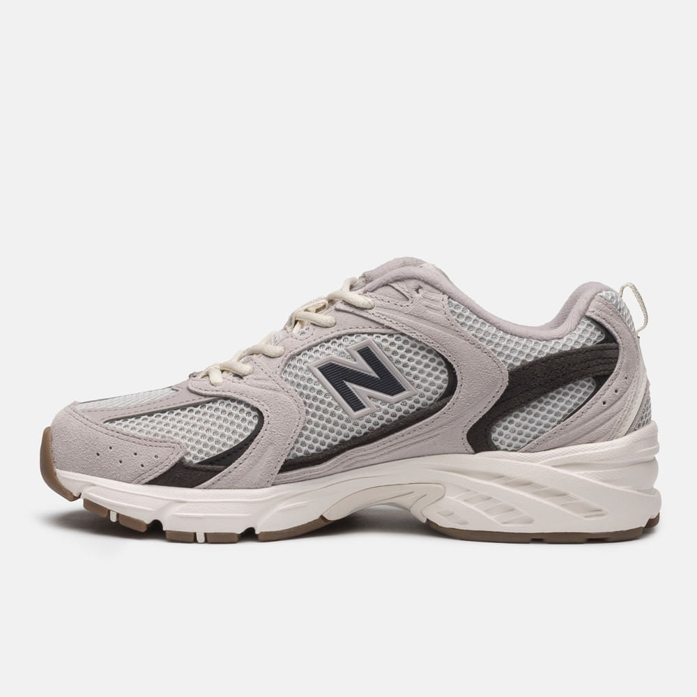 Tênis New Balance 530 Unissex — Cinza Claro / Bege Claro — imagem 2