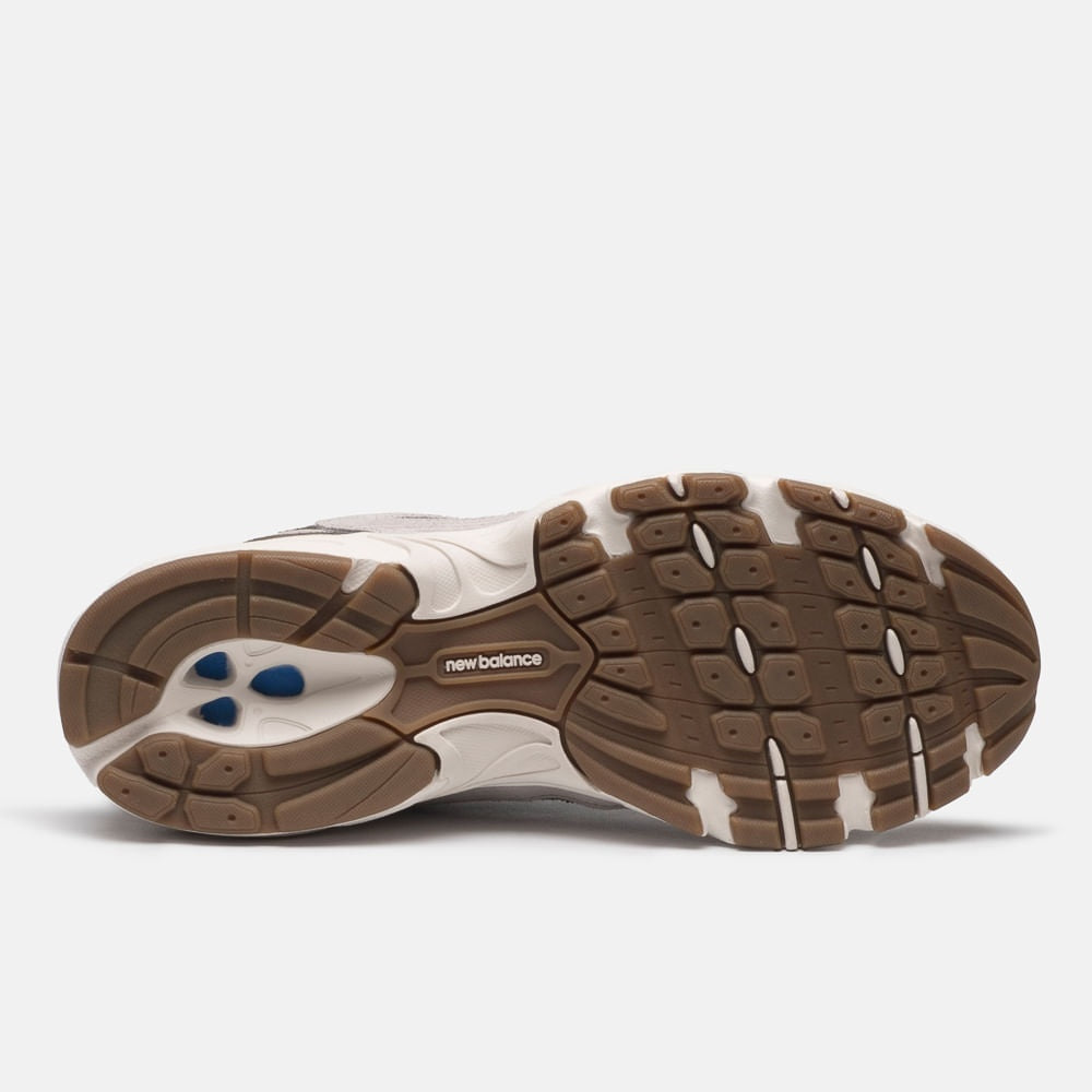 Tênis New Balance 530 Unissex — Cinza Claro / Bege Claro — imagem 5