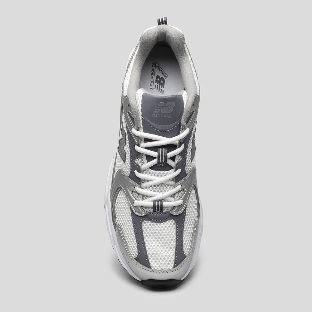 Tênis New Balance 530 Unissex — Prata / Grafite — imagem 3