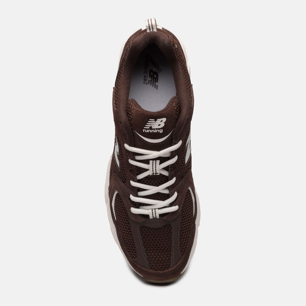 Tênis New Balance 530 Unissex — Marrom / Bege Claro — imagem 4