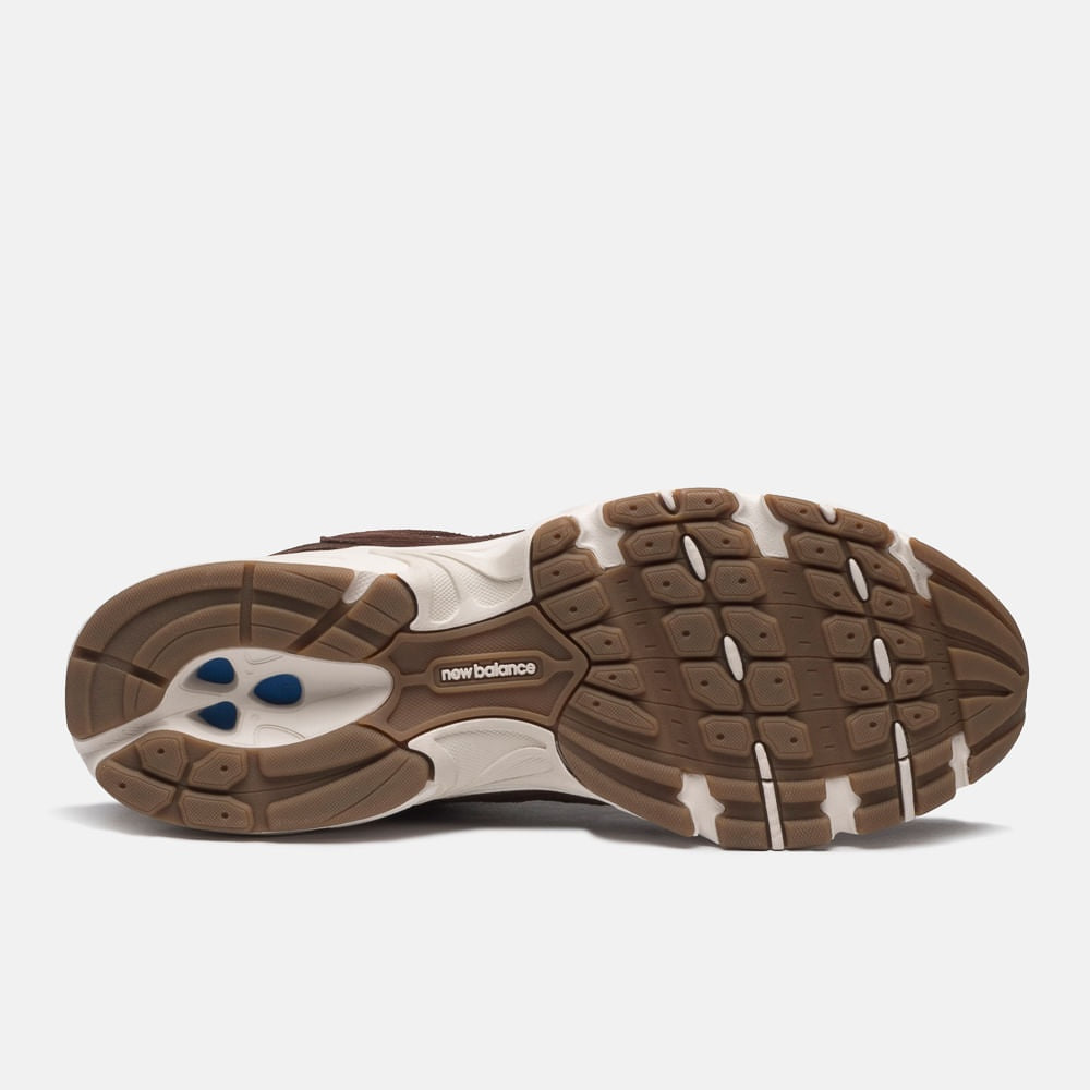 Tênis New Balance 530 Unissex — Marrom / Bege Claro — imagem 5
