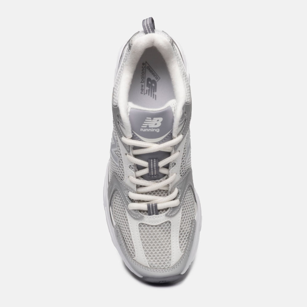 Tênis New Balance 530 Unissex — Cinza Claro / Prata — imagem 4