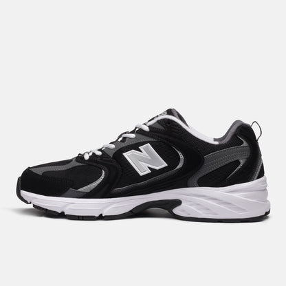 Tênis New Balance 530 Unissex — Preto / Branco — imagem 2