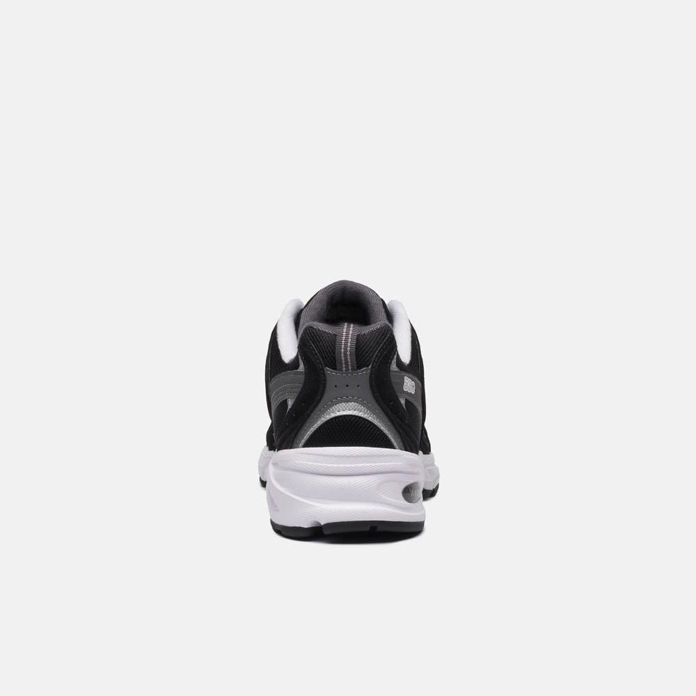 Tênis New Balance 530 Unissex — Preto / Branco — imagem 6