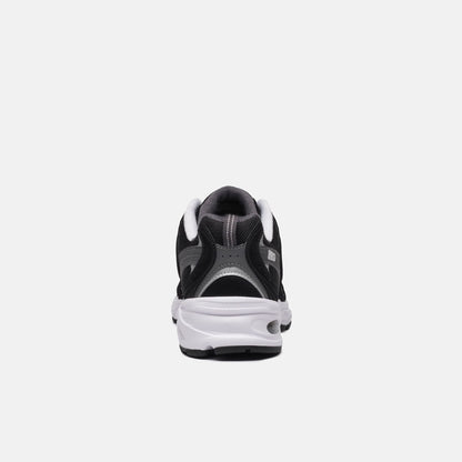 Tênis New Balance 530 Unissex — Preto / Branco — imagem 6