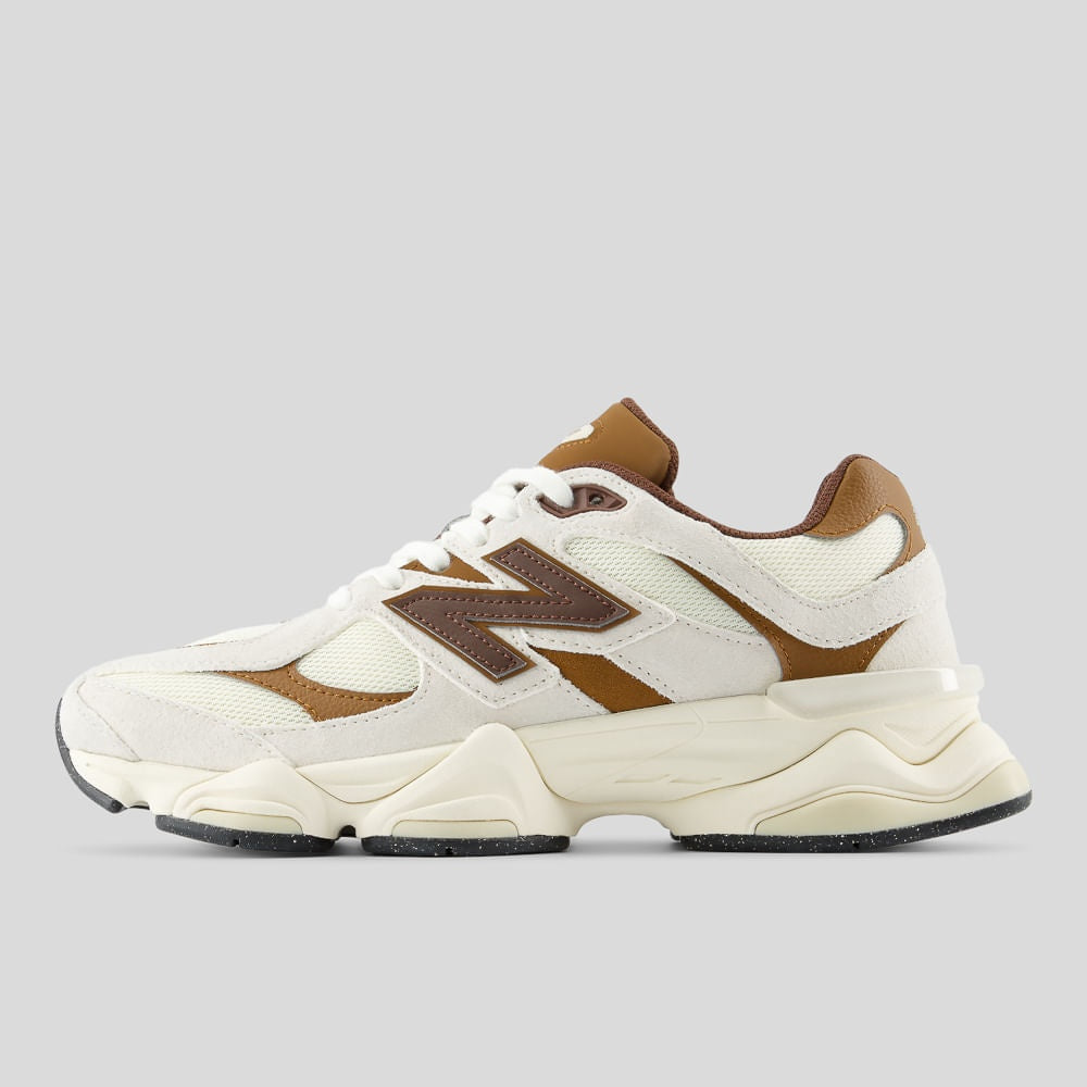 Tênis New Balance 9060 Unissex — Marrom / Branco Off — imagem 2