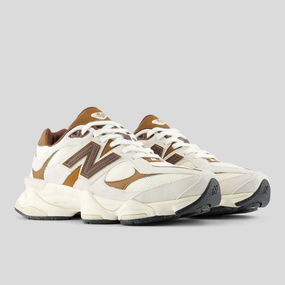 Tênis New Balance 9060 Unissex — Marrom / Branco Off — imagem 4
