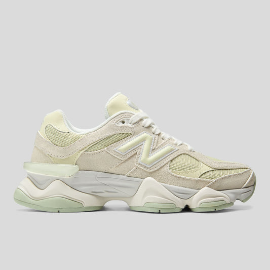 Tênis New Balance 9060 Unissex — Verde Claríssimo / Branco Off — imagem 1