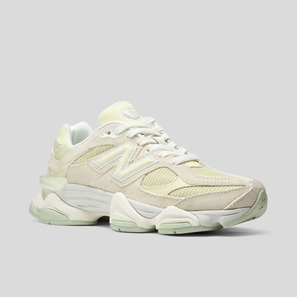 Tênis New Balance 9060 Unissex — Verde Claríssimo / Branco Off — imagem 4