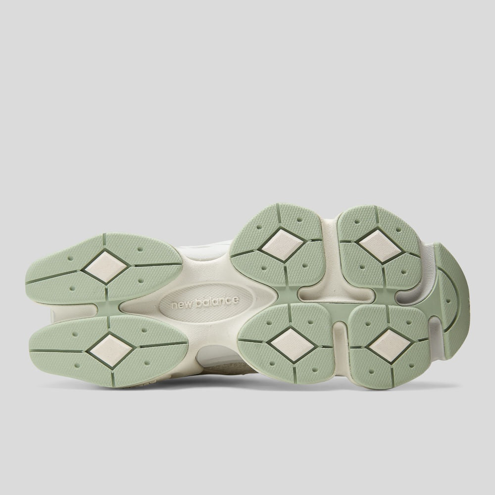 Tênis New Balance 9060 Unissex — Verde Claríssimo / Branco Off — imagem 5
