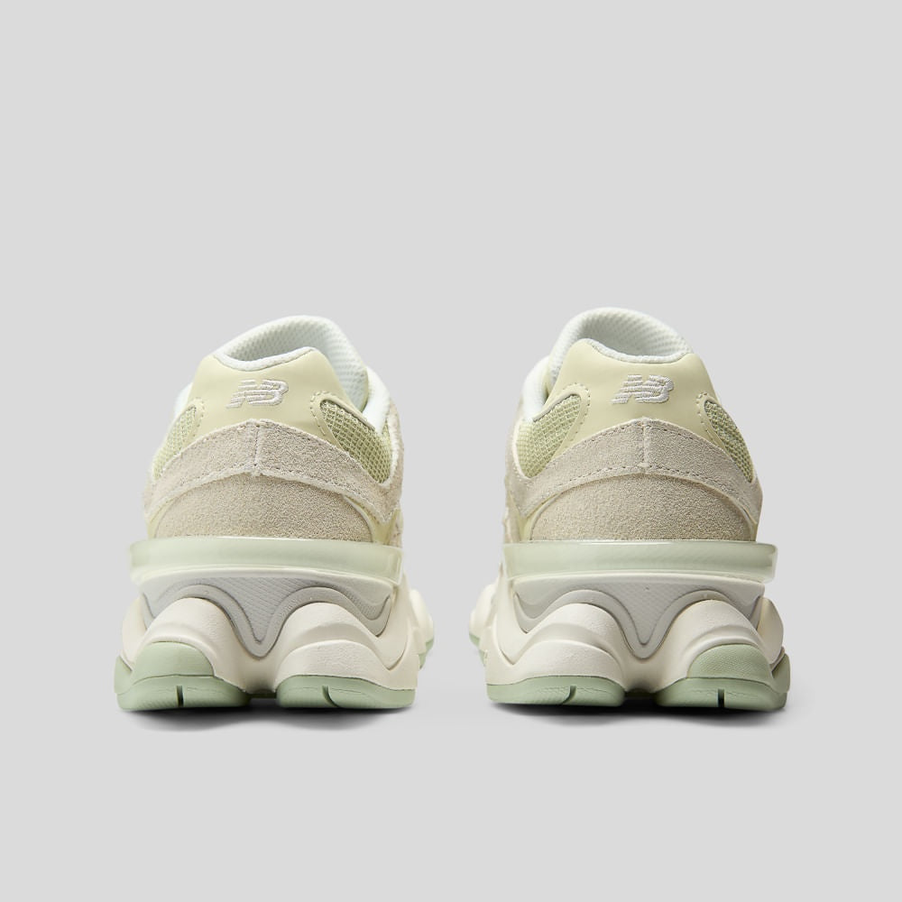 Tênis New Balance 9060 Unissex — Verde Claríssimo / Branco Off — imagem 6