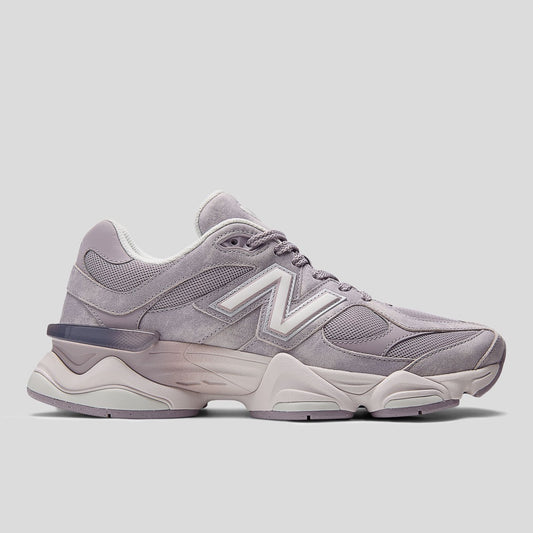 Tênis New Balance 9060 Unissex — Cinza / Bege Claro — imagem 1