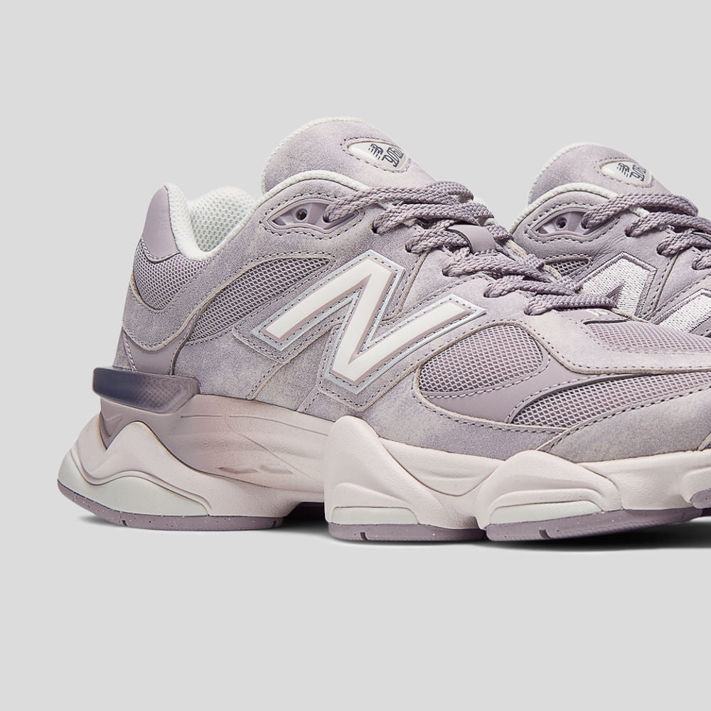 Tênis New Balance 9060 Unissex — Cinza / Bege Claro — imagem 10