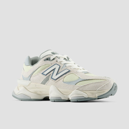 Tênis New Balance 9060 Unissex — Bege / Verde Claríssimo — imagem 4